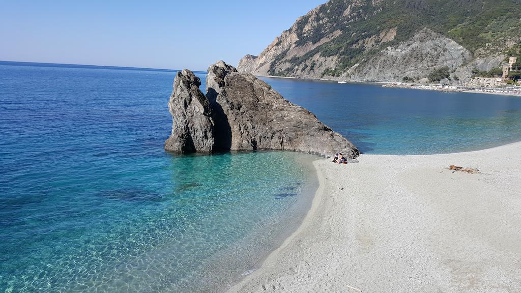 Готель Raggi Di Sole Монтероссо-аль-Маре Екстер'єр фото